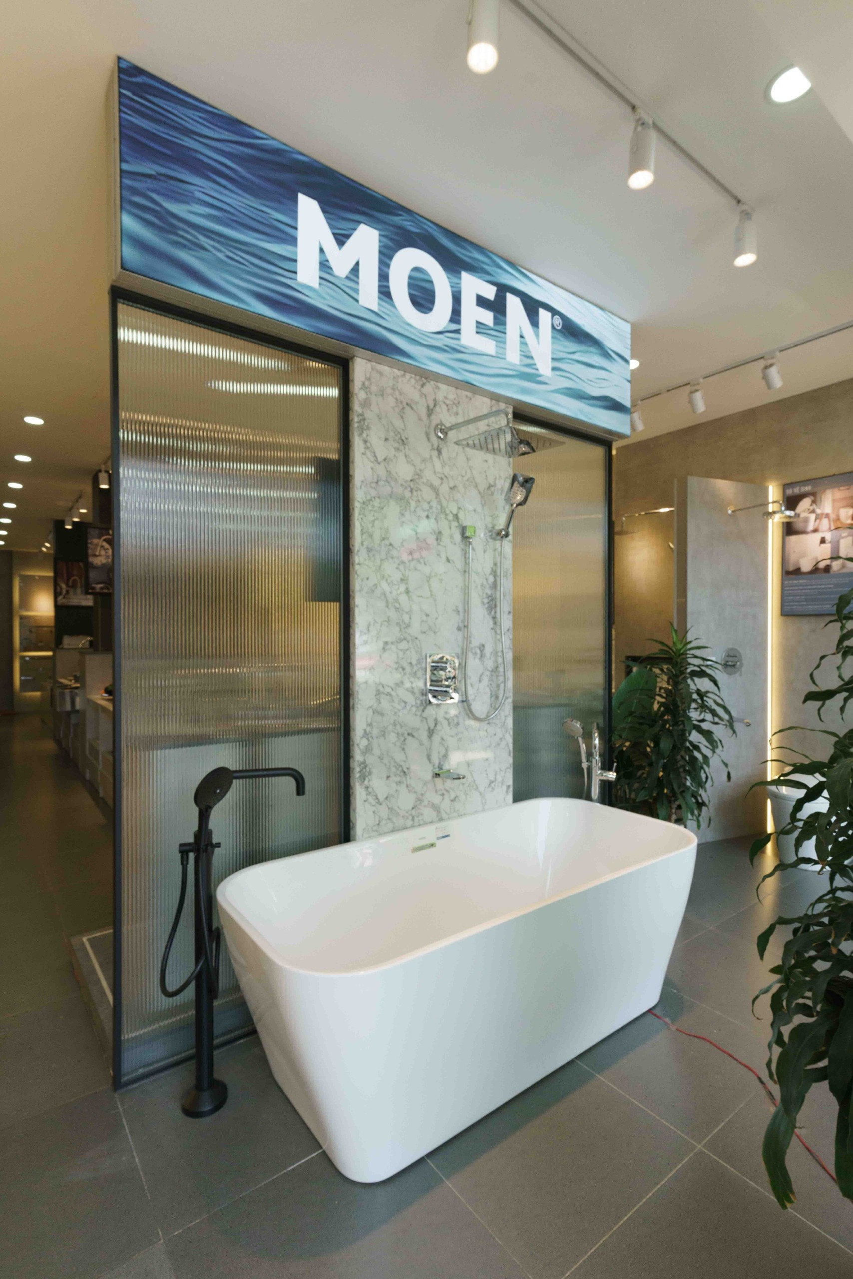 Bộ vòi bồn tắm nằm (đặt sàn) MOEN 7040MCLKBL + Đế 157642